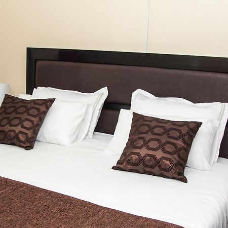 Streets Of Gold Guest House Gaborone Bagian luar foto