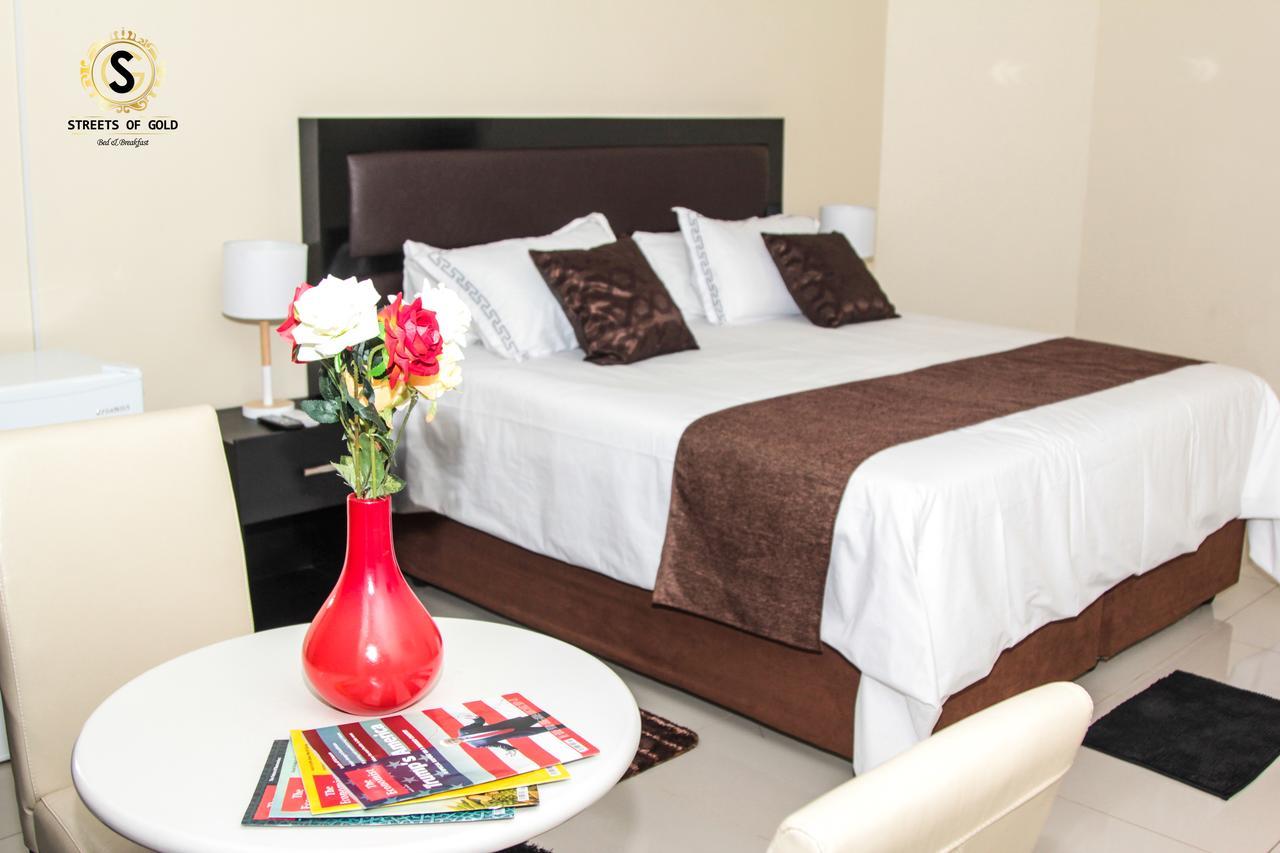 Streets Of Gold Guest House Gaborone Bagian luar foto